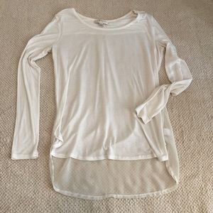 ⭐️ 2/$10 ⭐️ Winter White Sheer-back Tunic Top